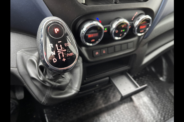 Iveco Daily 35S14V 2.3 410 L4H2 automaat / dubbel cabine 7 persoons / vaste prijs rijklaar € 29.950 ex btw / lease €/ cruise en climate control / trekhaak 3500 kg / euro 6 / bpm vrij