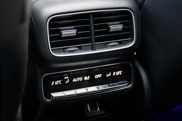 Mercedes-Benz GLE Coupé 350 d 4MATIC AMG Line | Luchtvering | Burmester | Panoramadak | Trekhaak | Surround Camera | Dodehoekassistent | Multibeam LED | Bekerhouder verwarmd |