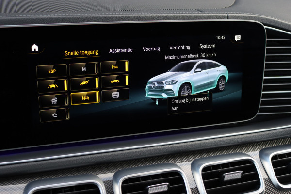 Mercedes-Benz GLE Coupé 350 d 4MATIC AMG Line | Luchtvering | Burmester | Panoramadak | Trekhaak | Surround Camera | Dodehoekassistent | Multibeam LED | Bekerhouder verwarmd |