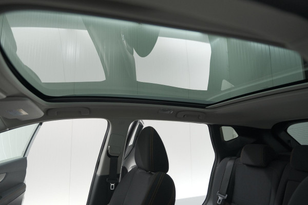 Nissan QASHQAI DIG-T 140pk N-Motion | Trekhaak | 360 Camera | Apple Carplay | Panoramadak