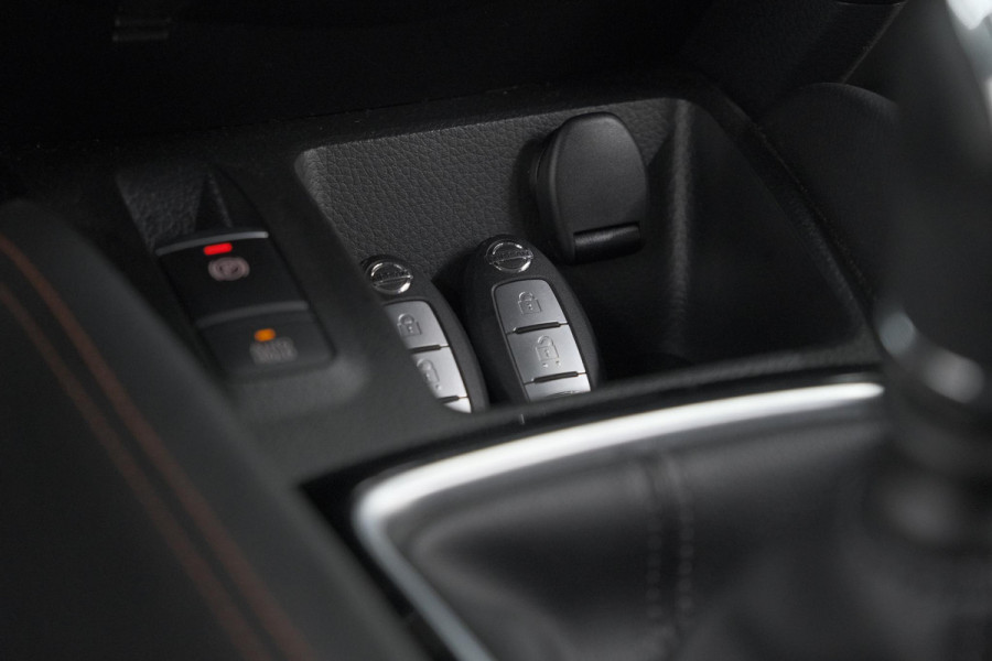 Nissan QASHQAI DIG-T 140pk N-Motion | Trekhaak | 360 Camera | Apple Carplay | Panoramadak