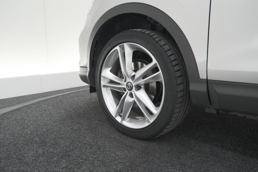 Nissan QASHQAI DIG-T 140pk N-Motion | Trekhaak | 360 Camera | Apple Carplay | Panoramadak