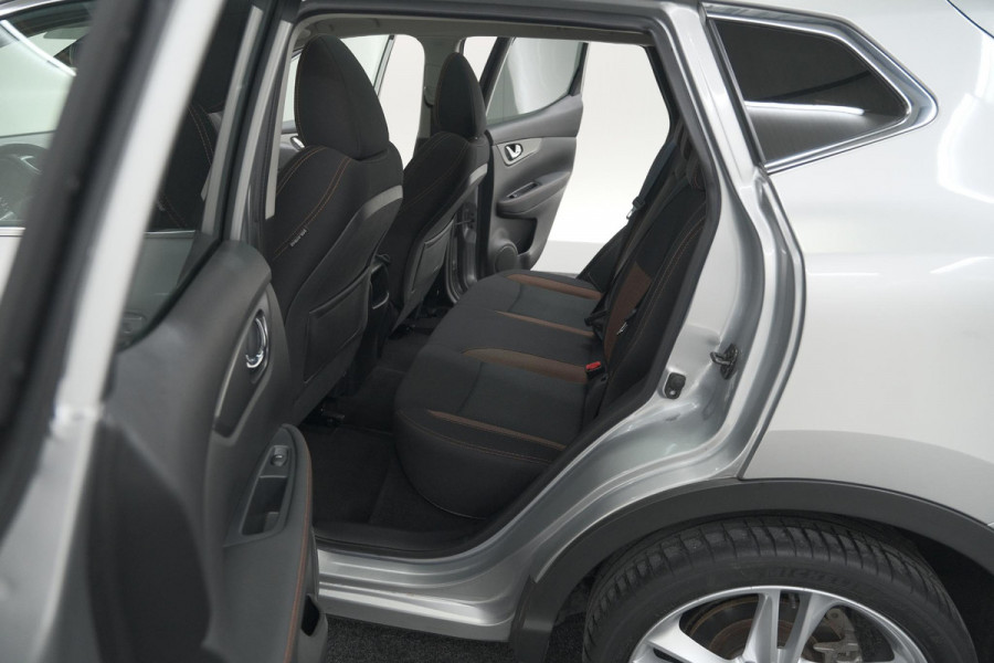 Nissan QASHQAI DIG-T 140pk N-Motion | Trekhaak | 360 Camera | Apple Carplay | Panoramadak