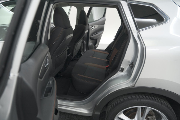 Nissan QASHQAI DIG-T 140pk N-Motion | Trekhaak | 360 Camera | Apple Carplay | Panoramadak