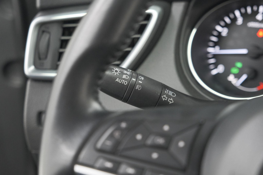 Nissan QASHQAI DIG-T 140pk N-Motion | Trekhaak | 360 Camera | Apple Carplay | Panoramadak