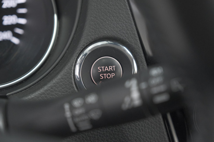 Nissan QASHQAI DIG-T 140pk N-Motion | Trekhaak | 360 Camera | Apple Carplay | Panoramadak