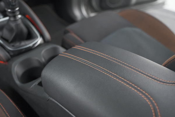 Nissan QASHQAI DIG-T 140pk N-Motion | Trekhaak | 360 Camera | Apple Carplay | Panoramadak