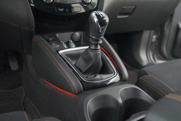 Nissan QASHQAI DIG-T 140pk N-Motion | Trekhaak | 360 Camera | Apple Carplay | Panoramadak