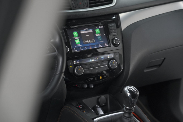 Nissan QASHQAI DIG-T 140pk N-Motion | Trekhaak | 360 Camera | Apple Carplay | Panoramadak