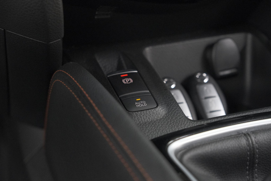 Nissan QASHQAI DIG-T 140pk N-Motion | Trekhaak | 360 Camera | Apple Carplay | Panoramadak