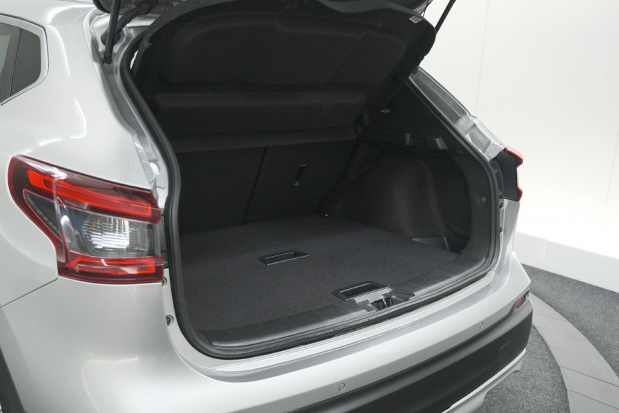 Nissan QASHQAI DIG-T 140pk N-Motion | Trekhaak | 360 Camera | Apple Carplay | Panoramadak