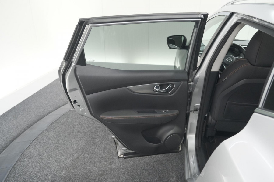 Nissan QASHQAI DIG-T 140pk N-Motion | Trekhaak | 360 Camera | Apple Carplay | Panoramadak