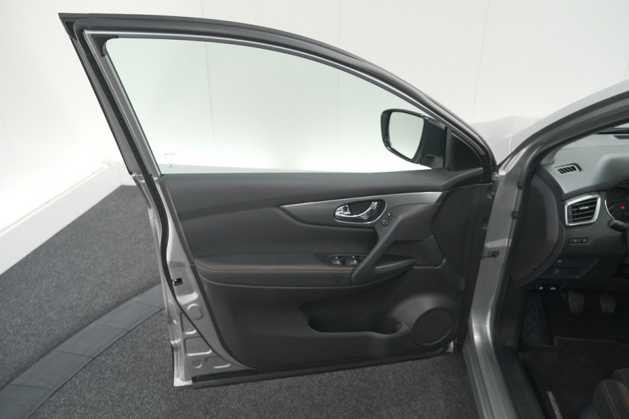 Nissan QASHQAI DIG-T 140pk N-Motion | Trekhaak | 360 Camera | Apple Carplay | Panoramadak
