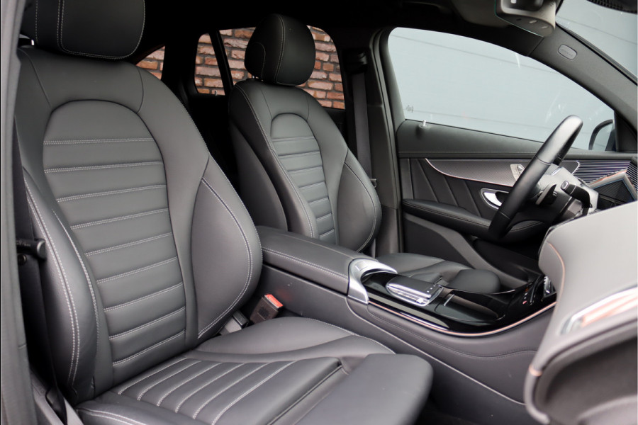 Mercedes-Benz EQC 400 4MATIC AMG Line 80 kWh | ex BTW € 36.500,- | Schuifdak | Distronic+ | Memory | Verwarmd Stuurwiel | Surround Camera | Leder | Keyless Go | Augmented Reality | Voorklimatisering |