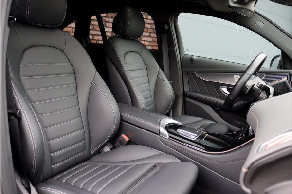 Mercedes-Benz EQC 400 4MATIC AMG Line 80 kWh | ex BTW € 36.500,- | Schuifdak | Distronic+ | Memory | Verwarmd Stuurwiel | Surround Camera | Leder | Keyless Go | Augmented Reality | Voorklimatisering |