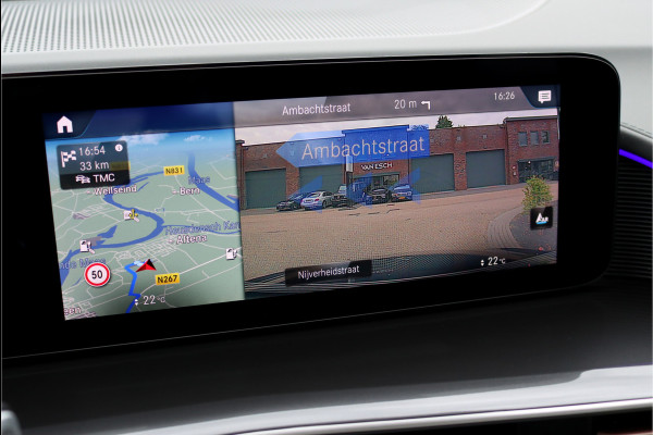 Mercedes-Benz EQC 400 4MATIC AMG Line 80 kWh | ex BTW € 36.500,- | Schuifdak | Distronic+ | Memory | Verwarmd Stuurwiel | Surround Camera | Leder | Keyless Go | Augmented Reality | Voorklimatisering |