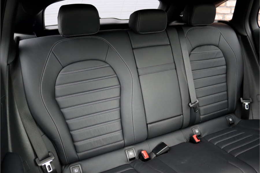 Mercedes-Benz EQC 400 4MATIC AMG Line 80 kWh | ex BTW € 36.500,- | Schuifdak | Distronic+ | Memory | Verwarmd Stuurwiel | Surround Camera | Leder | Keyless Go | Augmented Reality | Voorklimatisering |