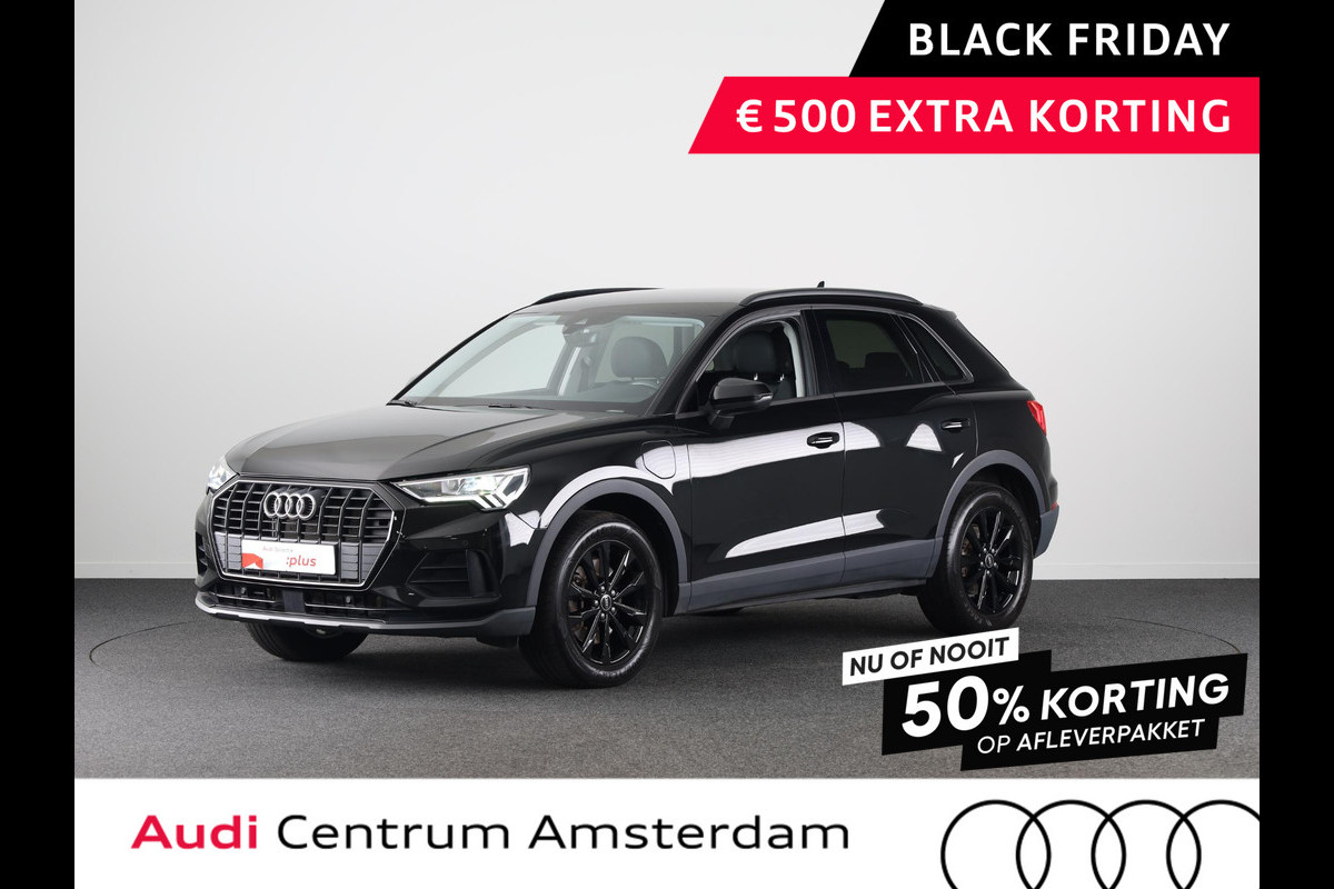 Audi Q3 45 TFSI e Business Edition 245 pk S-tronic | Navigatie | Elektr. trekhaak | Parkeersensoren | Achteruitrijcamera | LED koplampen | Stoelverwarming |