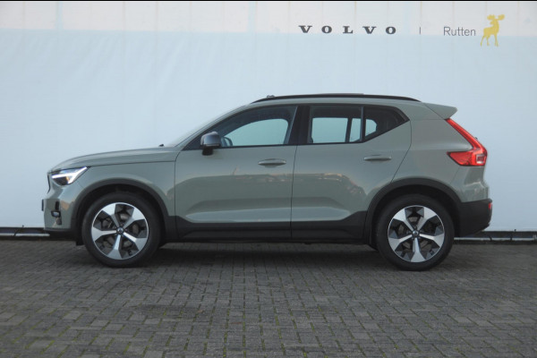 Volvo XC40 B3 163PK Automaat Ultimate Dark / Panoramadak / Adaptive cruise control / Elektrische stoelen / Harman Kardon audio / Pilot assist / BLIS / Stoel en stuur verwarming / Elektrische achterklep / Parkeersensoren met camera / Google infotainment
