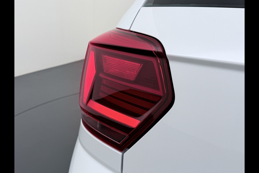 Volkswagen Polo 1.0TGI CNG *AARDGAS* Navi Climatronic Apple Carplay Android Auto Cruise Control Comfortline Executive-pakket DAB+ Bluetooth App-Connect Led 1e Eigenaar Origineel Nederlandse Auto Compressed Natural Gas