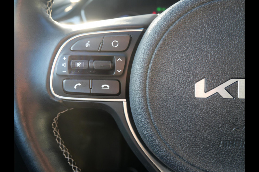 Kia e-Niro DynamicPlusLine 64 kWh | Cruise | Clima | Camera | Carplay | Navi | keyless | stoel-stuurverwarming | Schuif-kanteldak |