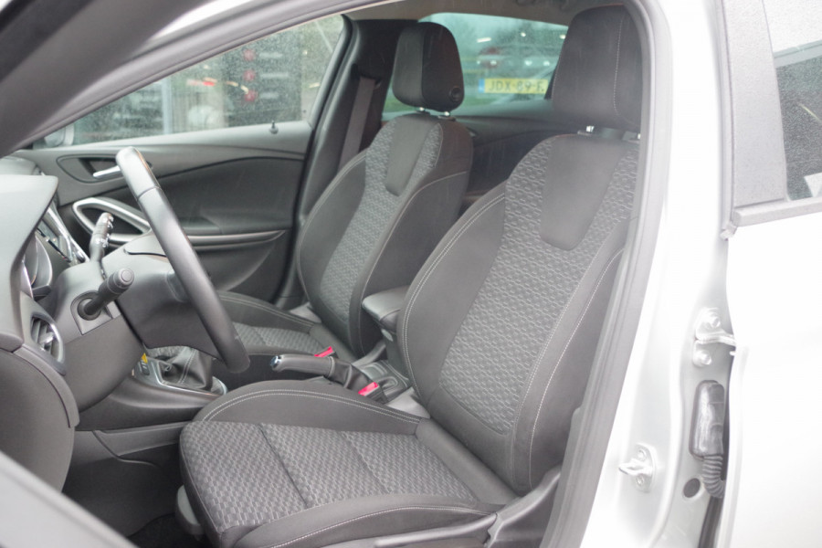 Opel Astra 1.0 Turbo 105 PK 120 Jaar Edition, Climate Control, Navigatie