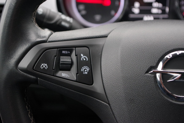 Opel Astra 1.0 Turbo 105 PK 120 Jaar Edition, Climate Control, Navigatie