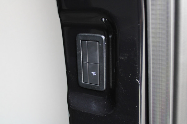 Ford Transit Custom 320 2.0 TDCI L1H1 Sport 170pk - 2x Schuifdeur - 19" LM velgen - ACC - Blind spot - Navi - Camera - Verwarmd stuur - 70l tank - R