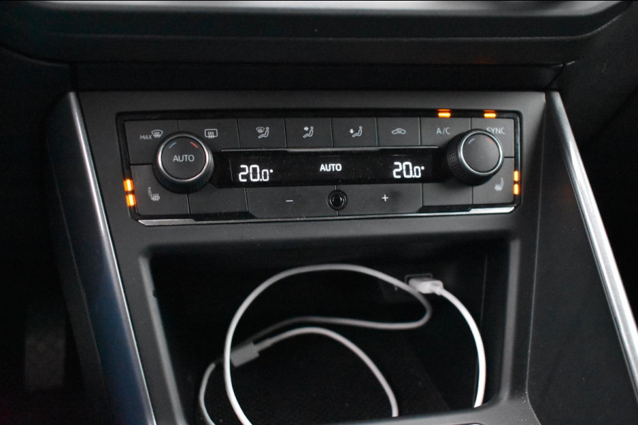 Volkswagen Polo 1.0 TSI Highline | STOELVERWARMING | ADAPTIEVE CRUISE CONTROLE | CLIMATE CONTROLE | PARKEERSENSOREN VOOR EN ACHTER