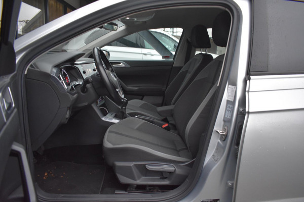 Volkswagen Polo 1.0 TSI Highline | STOELVERWARMING | ADAPTIEVE CRUISE CONTROLE | CLIMATE CONTROLE | PARKEERSENSOREN VOOR EN ACHTER