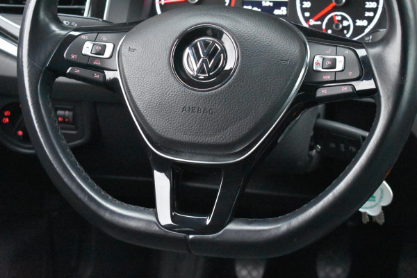 Volkswagen Polo 1.0 TSI Highline | STOELVERWARMING | ADAPTIEVE CRUISE CONTROLE | CLIMATE CONTROLE | PARKEERSENSOREN VOOR EN ACHTER