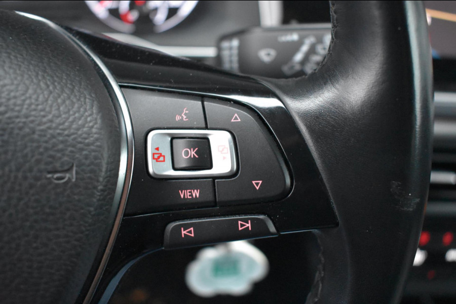 Volkswagen Polo 1.0 TSI Highline | STOELVERWARMING | ADAPTIEVE CRUISE CONTROLE | CLIMATE CONTROLE | PARKEERSENSOREN VOOR EN ACHTER