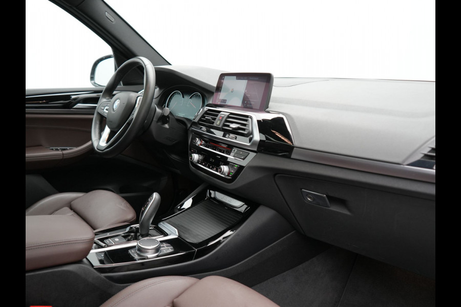 BMW X3 sDrive20i High Executive 184pk Dealer O.H. 34.624 KM | Panodak | Head Up | Camera | Lederen Sportstoelen Verwarmd | Keyless | Navigatie | Cruise Control | DAB |