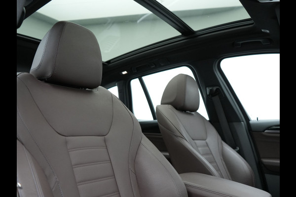 BMW X3 sDrive20i High Executive 184pk Dealer O.H. 34.624 KM | Panodak | Head Up | Camera | Lederen Sportstoelen Verwarmd | Keyless | Navigatie | Cruise Control | DAB |