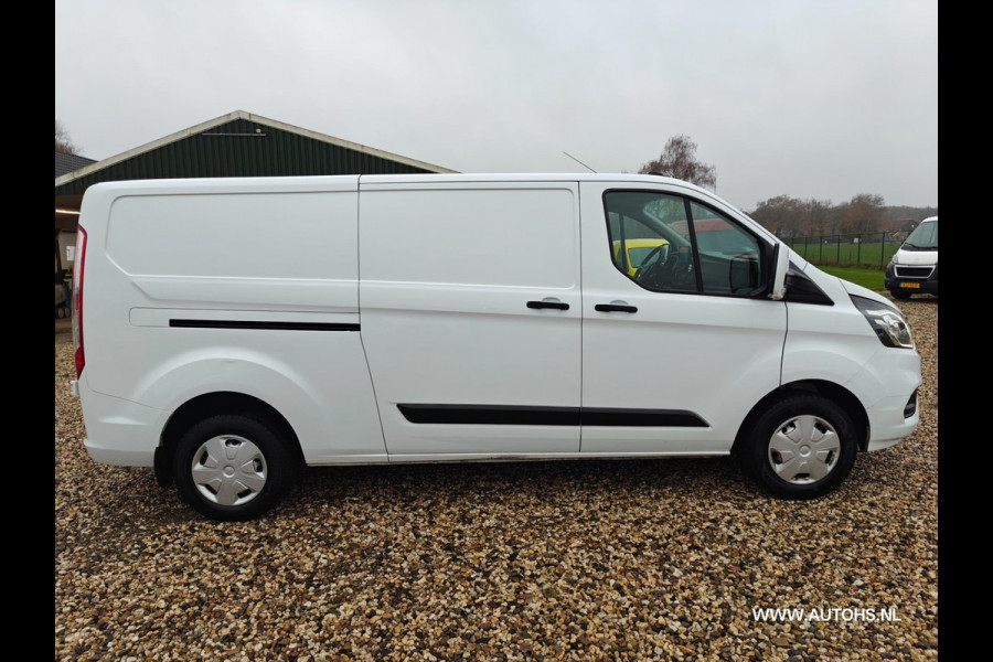 Ford Transit Custom 300 2.0 TDCI L2H1 Euro 6 , Camera , navi , apk okt 2026 , Distributie vervangen , nette bus.