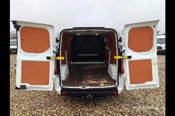 Ford Transit Custom 300 2.0 TDCI L2H1 Euro 6 , Camera , navi , apk okt 2026 , Distributie vervangen , nette bus.