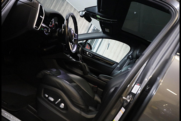 Porsche Cayenne Coupé 3.0 E-Hybrid / Acc / Sport Chrono / Leder / Pano / Memory / Bose / 360 Camera / Trekhaak / 21 Inch