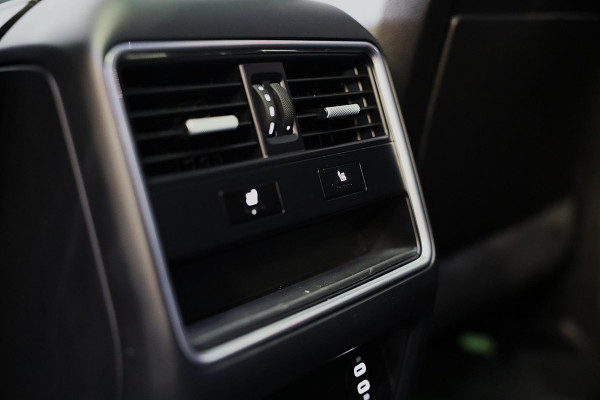 Porsche Cayenne Coupé 3.0 E-Hybrid / Acc / Sport Chrono / Leder / Pano / Memory / Bose / 360 Camera / Trekhaak / 21 Inch