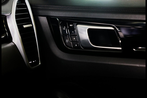 Porsche Cayenne Coupé 3.0 E-Hybrid / Acc / Sport Chrono / Leder / Pano / Memory / Bose / 360 Camera / Trekhaak / 21 Inch