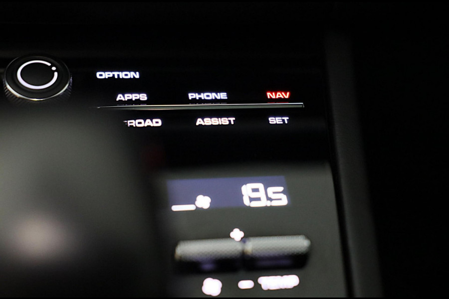 Porsche Cayenne Coupé 3.0 E-Hybrid / Acc / Sport Chrono / Leder / Pano / Memory / Bose / 360 Camera / Trekhaak / 21 Inch