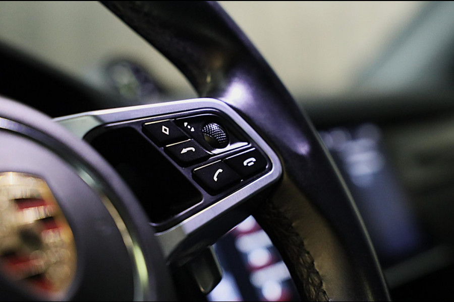Porsche Cayenne Coupé 3.0 E-Hybrid / Acc / Sport Chrono / Leder / Pano / Memory / Bose / 360 Camera / Trekhaak / 21 Inch