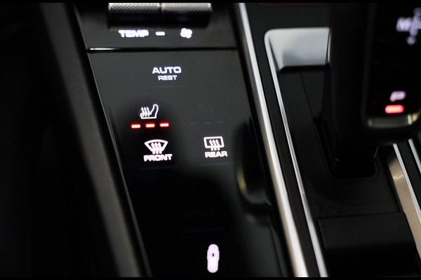 Porsche Cayenne Coupé 3.0 E-Hybrid / Acc / Sport Chrono / Leder / Pano / Memory / Bose / 360 Camera / Trekhaak / 21 Inch