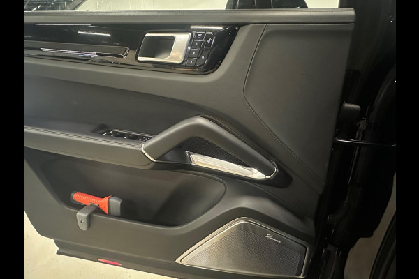 Porsche Cayenne 4.0 Turbo | NAP | SPORT CHRONO | PANO | KERAMISCH | TREKHAAK
