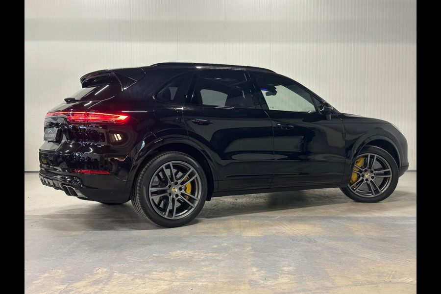 Porsche Cayenne 4.0 Turbo | NAP | SPORT CHRONO | PANO | KERAMISCH | TREKHAAK
