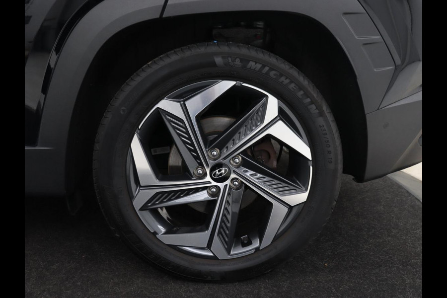 Hyundai Tucson 1.6 T-GDI PHEV Premium Sky 4WD | Panoramadak | Stoelventilatie | Leder | 360 Camera | Adaptive cruise | Carplay | Achterbankverwarming | Navigatie | Keyless | Full LED | Memory | Plug In