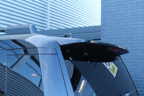 Toyota Land Cruiser 2.8 D-4D 206pk Blind Van Navigator AUTOMAAT DIRECT BESCHIKBAAR Clima Cruise Navi 360 Camera Leder LMV Trekhaak 3500kg