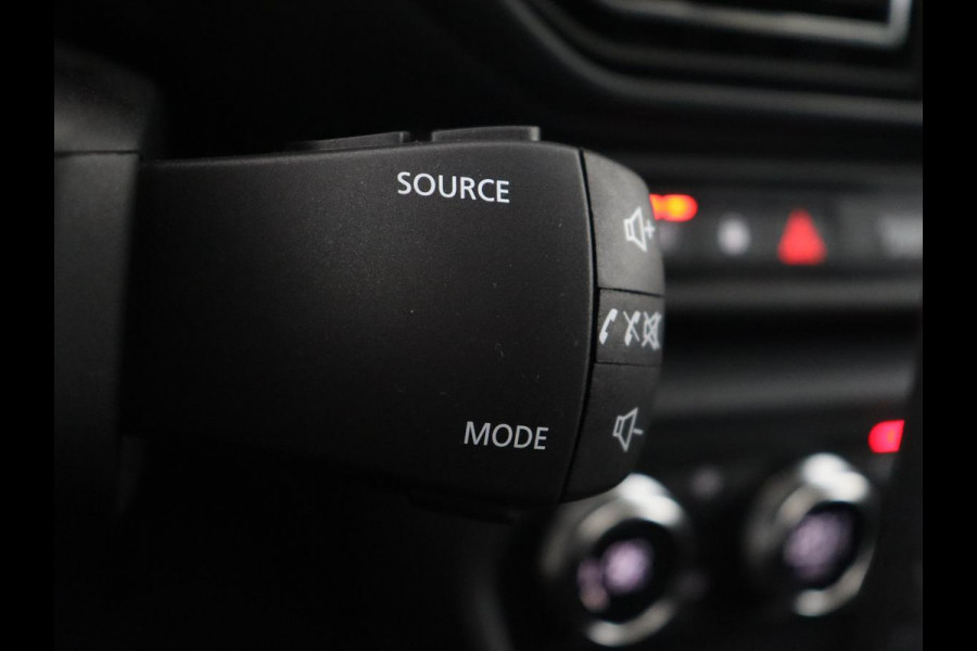 Dacia Jogger 1.0 TCe Bi-Fuel Comfort | Stoelverwarming | Trekhaak | Carplay | Keyless | Climate control | Full LED | Cruise control | Bluetooth | LPG Tank