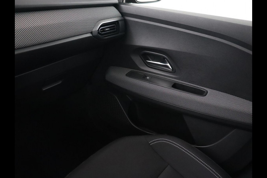 Dacia Jogger 1.0 TCe Bi-Fuel Comfort | Stoelverwarming | Trekhaak | Carplay | Keyless | Climate control | Full LED | Cruise control | Bluetooth | LPG Tank