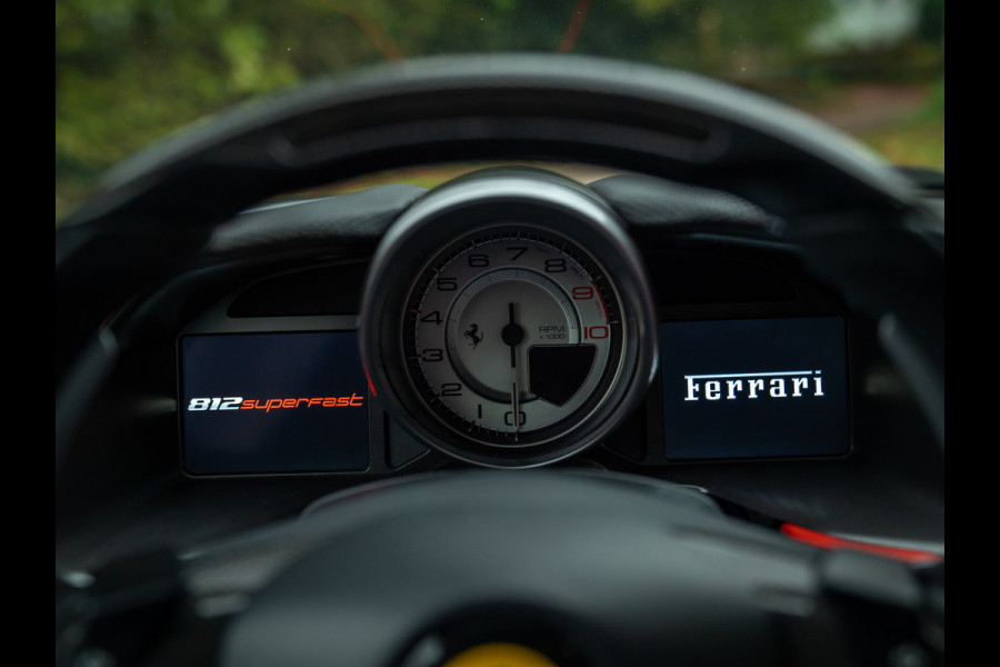 Ferrari 812 Superfast | Daytona Racing Seats | Lift | Pass. display | JBL | Adaptieve koplampen | Camera's