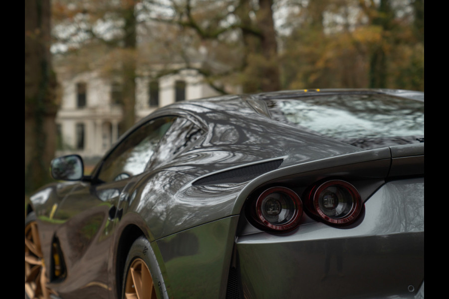 Ferrari 812 Superfast | Daytona Racing Seats | Lift | Pass. display | JBL | Adaptieve koplampen | Camera's